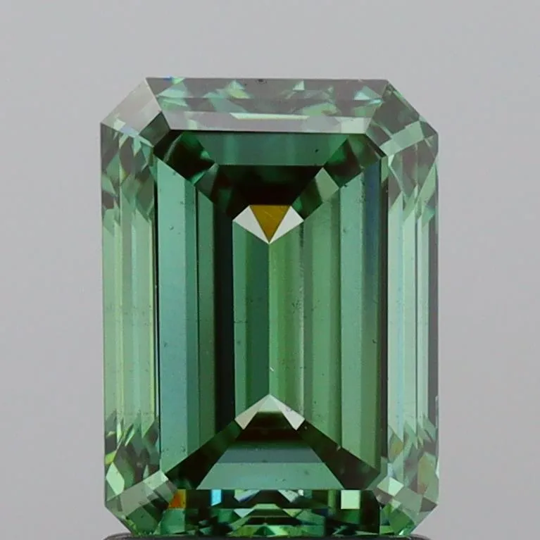 1.50ct Emerald Lab Grown Diamond (Colour Fancy Vivid Green, Clarity VS2, IGI Certified)