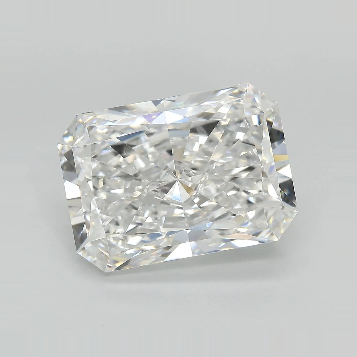 10.31ct Radiant Lab Grown Diamond (Colour E, Clarity VVS2, IGI Certified)