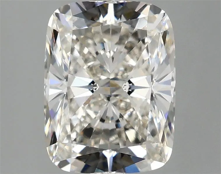 2.71ct Cushion modified Lab Grown Diamond (Colour G, Clarity VVS2, IGI Certified)