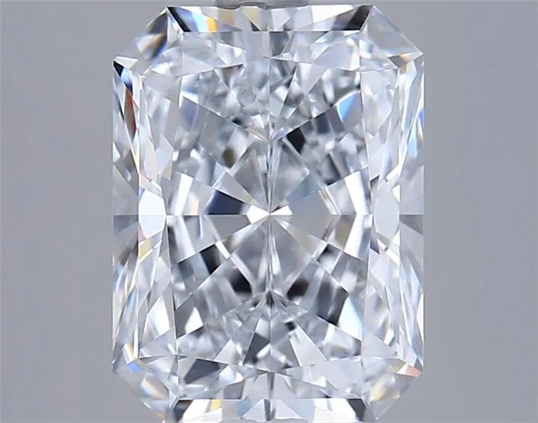 2.74ct Radiant Lab Grown Diamond (Colour E, Clarity VVS1, IGI Certified)