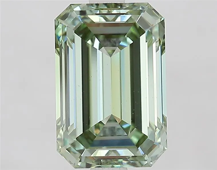 3.03ct Emerald Lab Grown Diamond (Colour Fancy Vivid Green, Clarity VS1, IGI Certified)