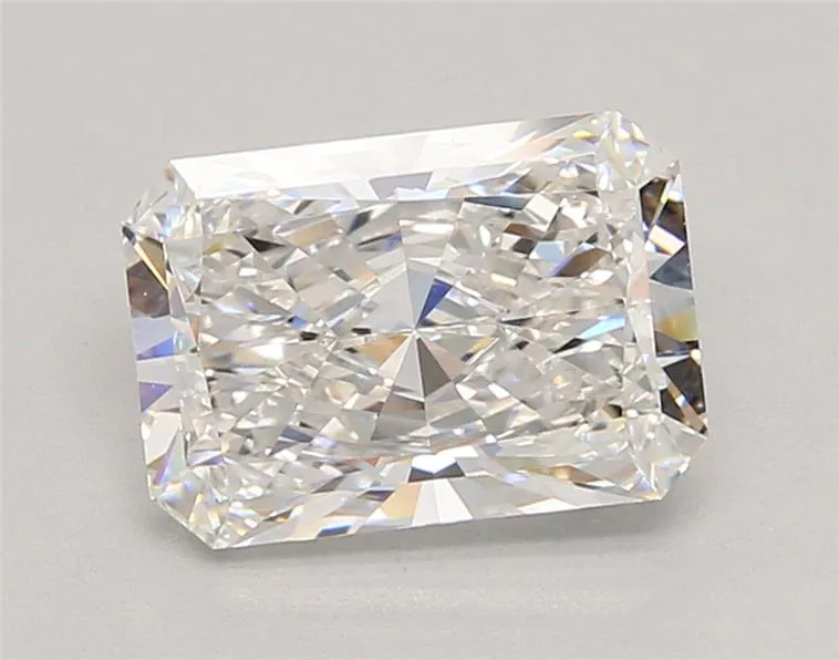3.04ct Radiant Lab Grown Diamond (Colour D, Clarity VVS1, IGI Certified)