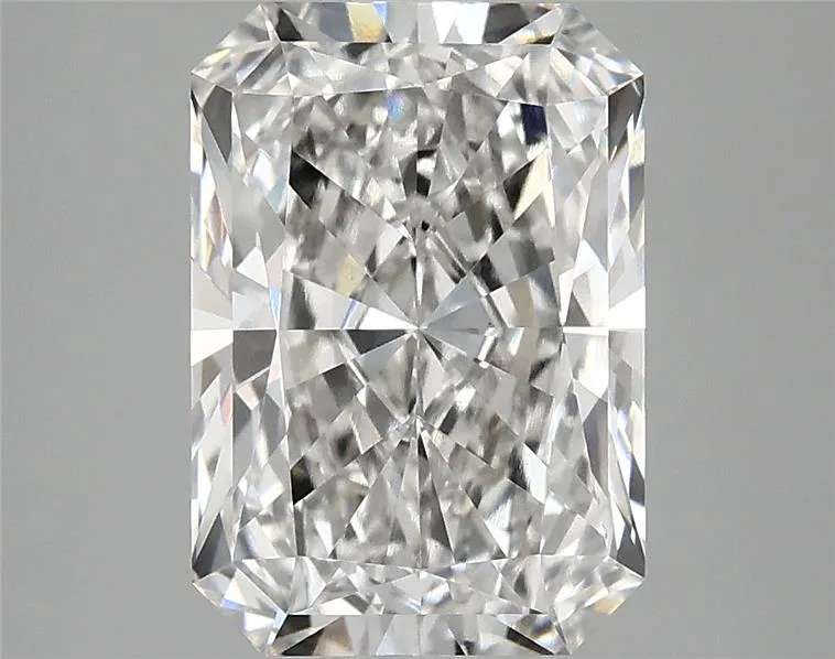 3.04ct Radiant Lab Grown Diamond (Colour G, Clarity VS1, IGI Certified)
