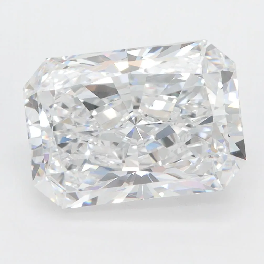 3.97ct Radiant Lab Grown Diamond (Colour E, Clarity VVS1, IGI Certified)