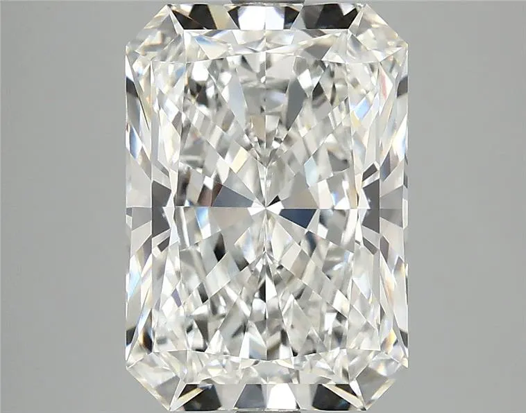 4.08ct Radiant Lab Grown Diamond (Colour F, Clarity VVS2, IGI Certified)