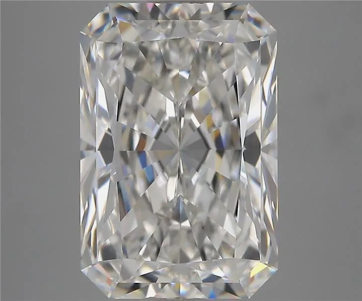 4.64ct Radiant Lab Grown Diamond (Colour E, Clarity VVS2, IGI Certified)