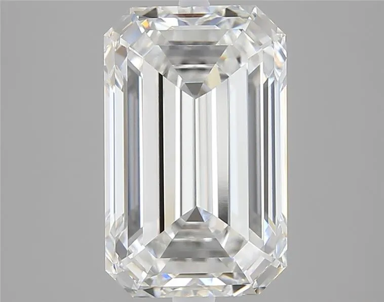 5.01ct Emerald Lab Grown Diamond (Colour E, Clarity VVS1, IGI Certified)