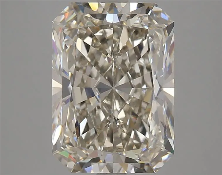 5.20ct Radiant Lab Grown Diamond (Colour I, Clarity VS1, IGI Certified)