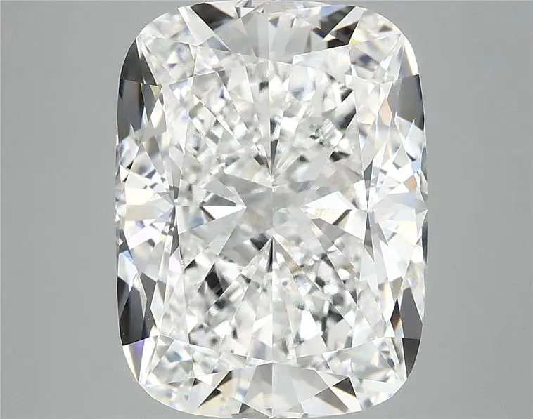 7.05ct Cushion modified Lab Grown Diamond (Colour E, Clarity VVS2, IGI Certified)